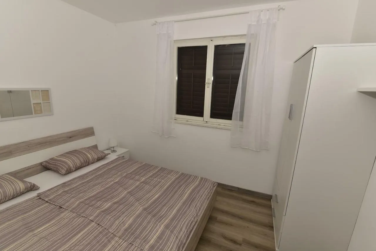 Apartment Hemingway Malinska 0*,