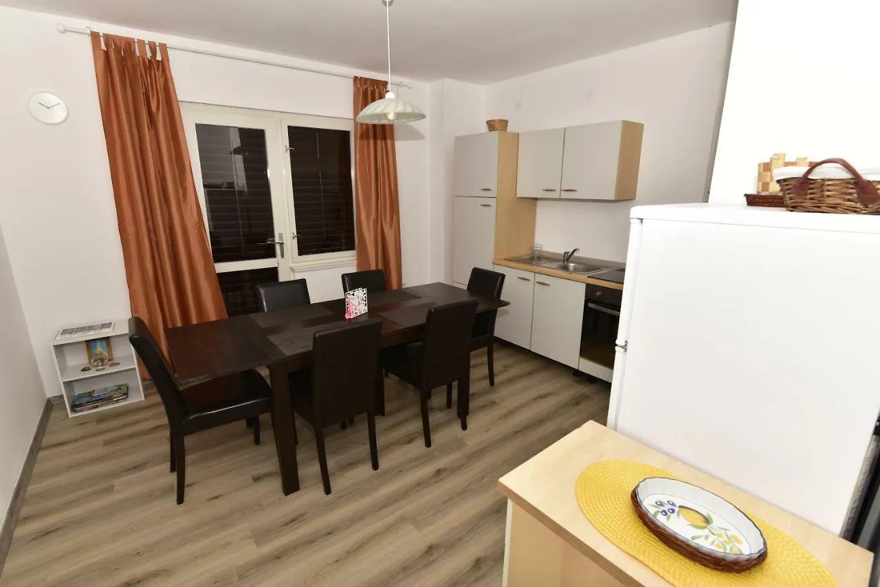 Apartment Hemingway Malinska